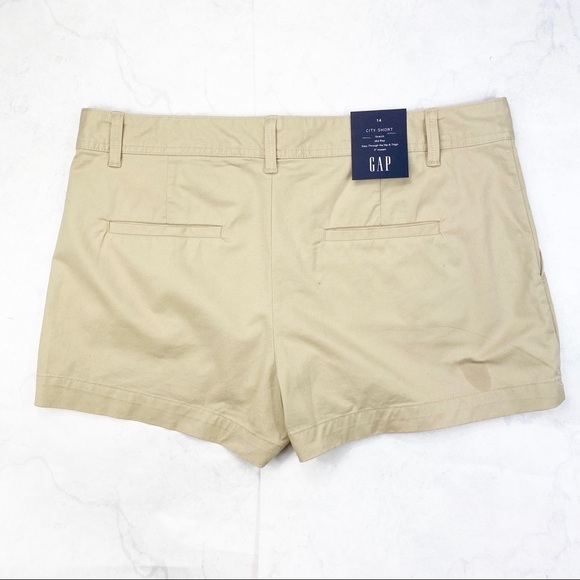 [Gap] Classic Tan Shorts - Picture 3 of 3